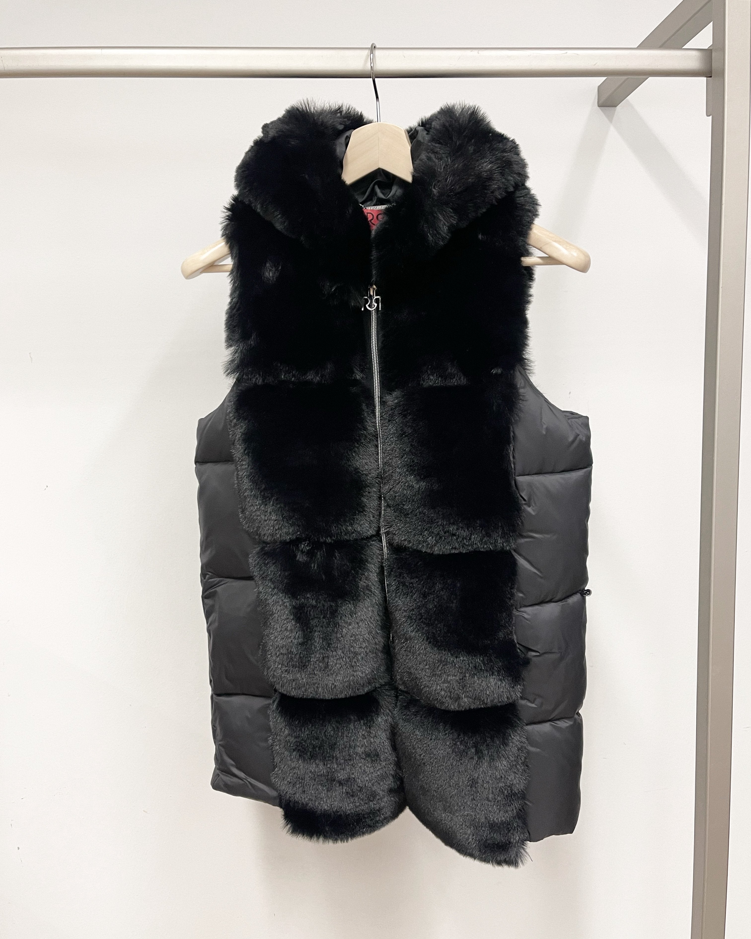 Rinascimento-kauflokal-altstadt-naturfaser-outfit-instagram-c5rinascimento-shopping-onlineshopping-salzburg-c5-OOTD-austria-madeinitaly-fashion-salzburgkauftlokal-Casual-Comfy-Cozy-hw22-model-instagram-neue-kollektion-Herbst-Winter