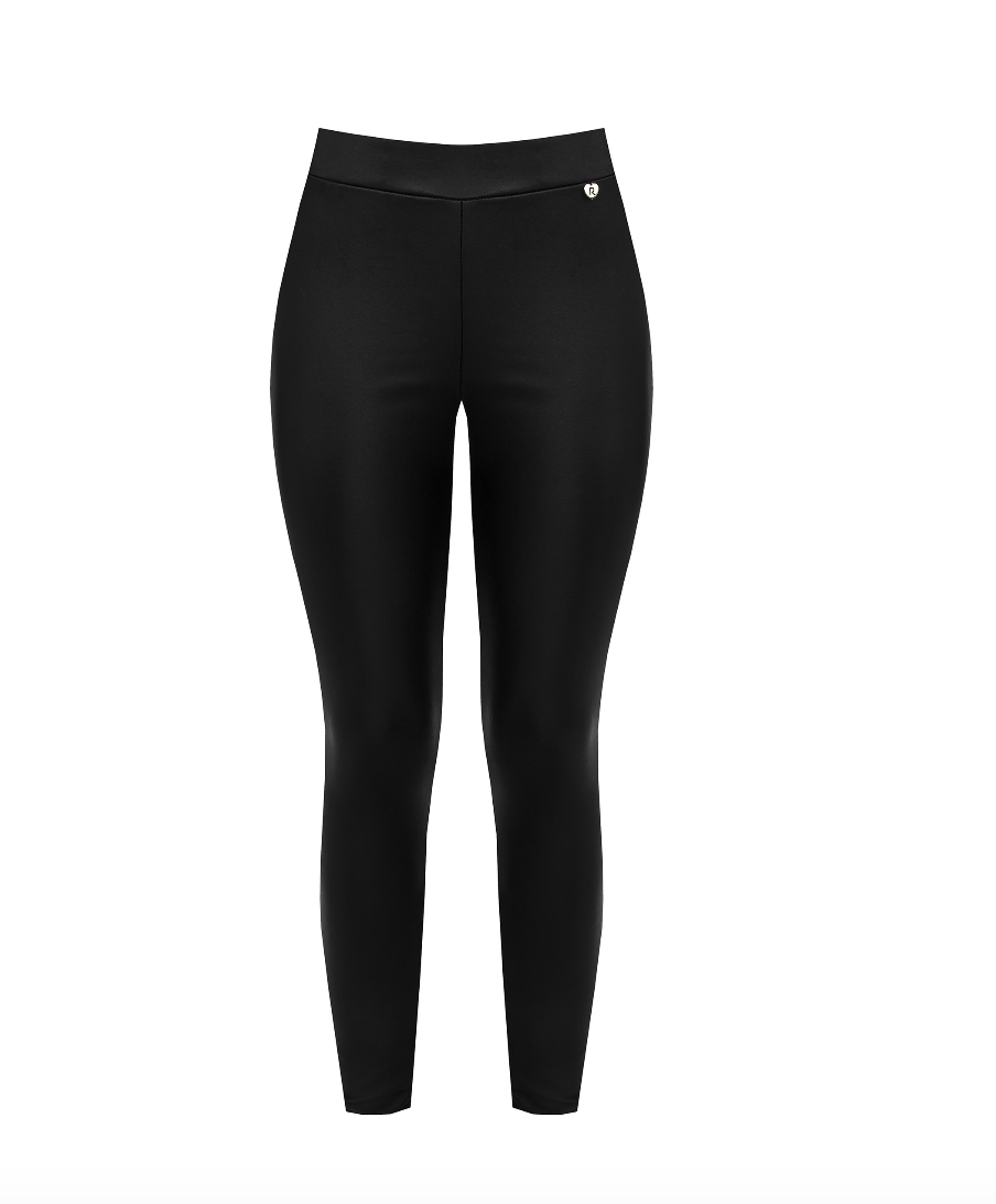 C5.Rinascimento-kauflokal-altstadt-naturfaser-outfit-instagram-c5rinascimento-shopping-onlineshopping-salzburg-c5-OOTD-austria-madeinitaly-fs2021--pullover-ottd-kauflokal-newcollection-sommer-neu-neuekollektion-leggings