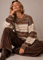 Gestreifter Strickpullover Alba von Lokita in Braun und Creme mit Alpaka