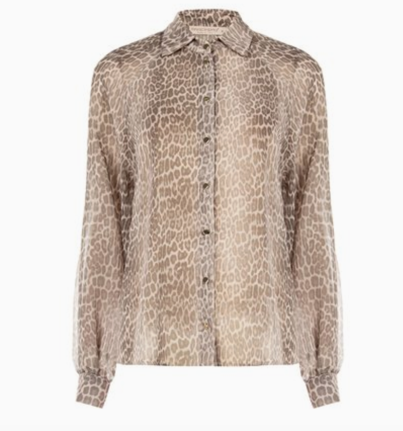Beige Leo Bluse mit Animal Print an Model getragen, elegante fließende Bluse