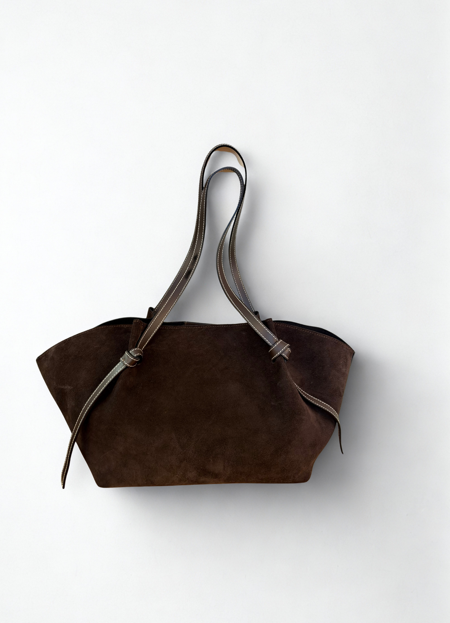 Veloursleder Shopper Damen
Shopper Damen Leder
Ledertasche Damen
Veloursleder Tasche
Shopper aus Veloursleder
große Handtasche Damen
Schultertasche Damen
Leder Shopper
braune Ledertasche Damen
Cognac Tasche Damen
dunkelbraune Tasche Damen
elegante Alltagstasche Damen