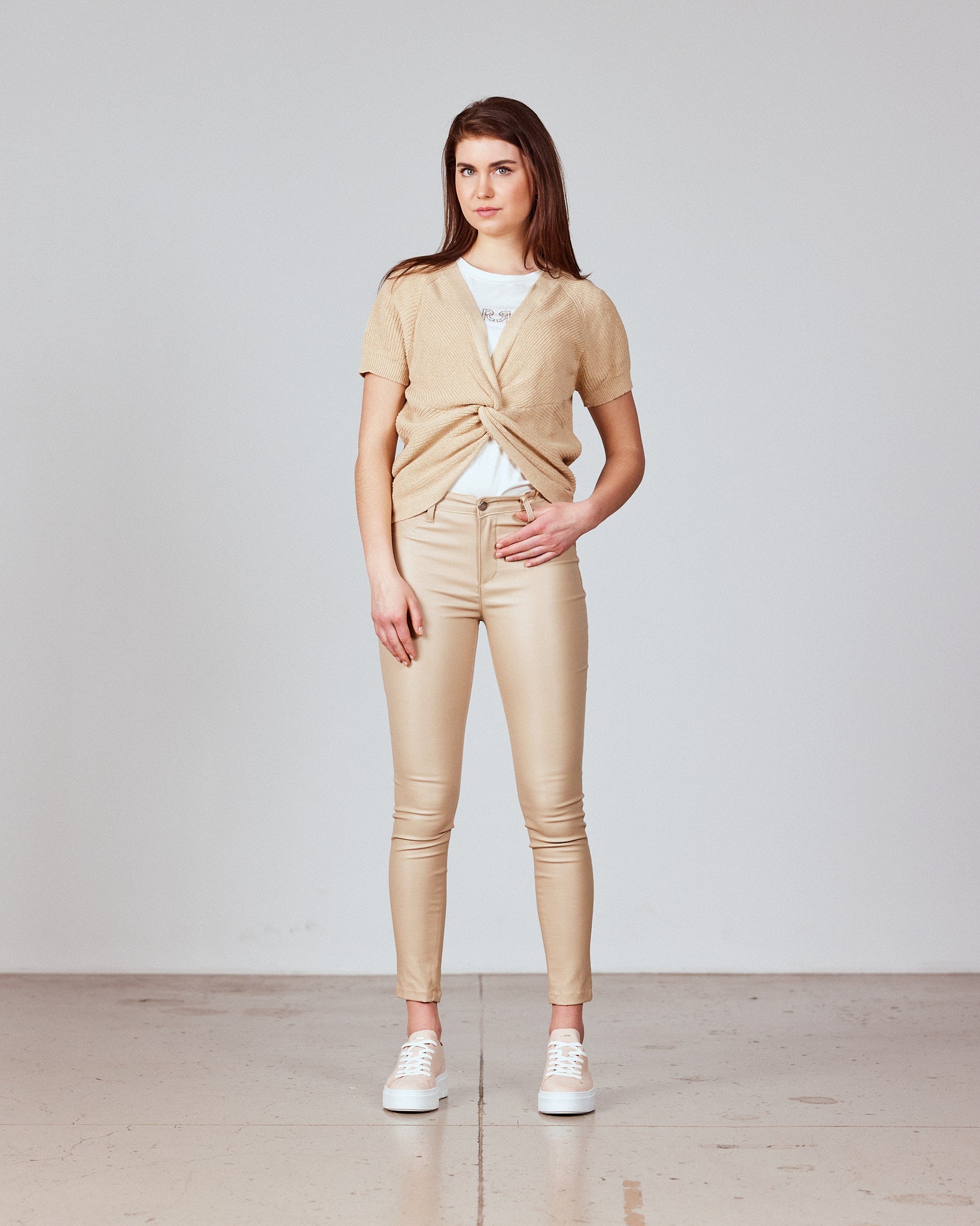 Hose-Kunstleder-C5-Rinascimento-Boutique-Mode-Salzburg-Fruehling-Sommer-Damenmode-Trend-Italien-Fashion-Instagram