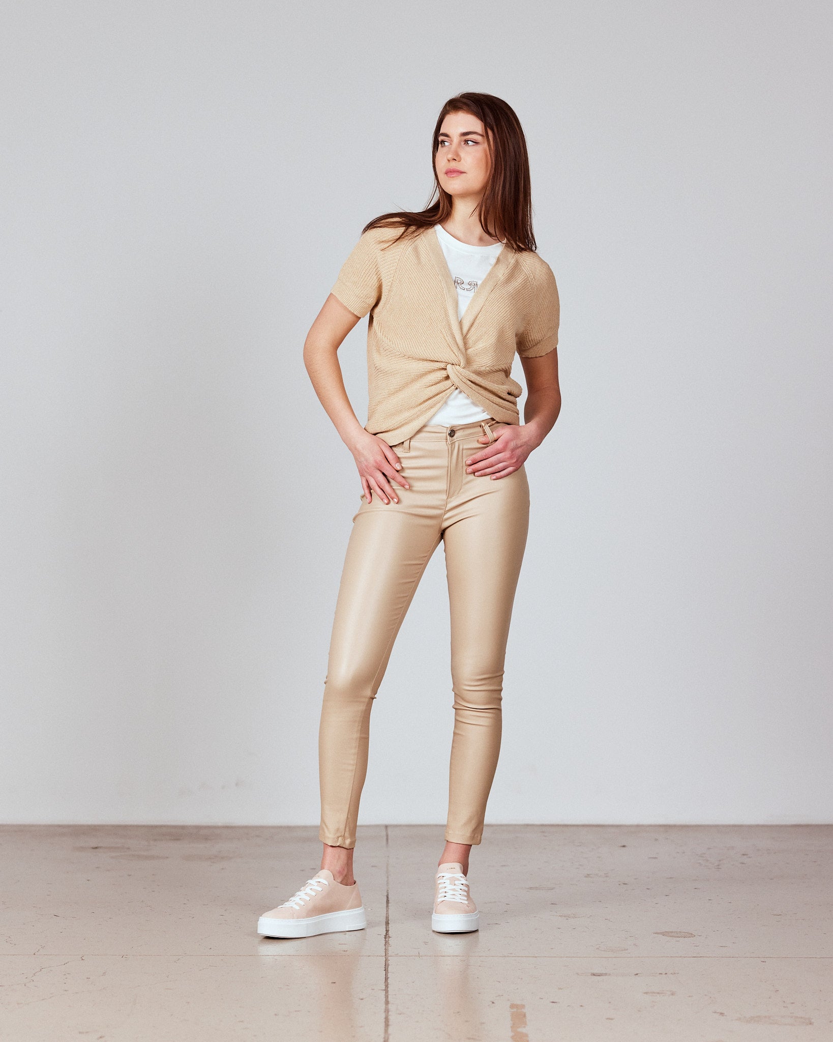 Hose-Kunstleder-C5-Rinascimento-Boutique-Mode-Salzburg-Fruehling-Sommer-Damenmode-Trend-Italien-Fashion-Instagram