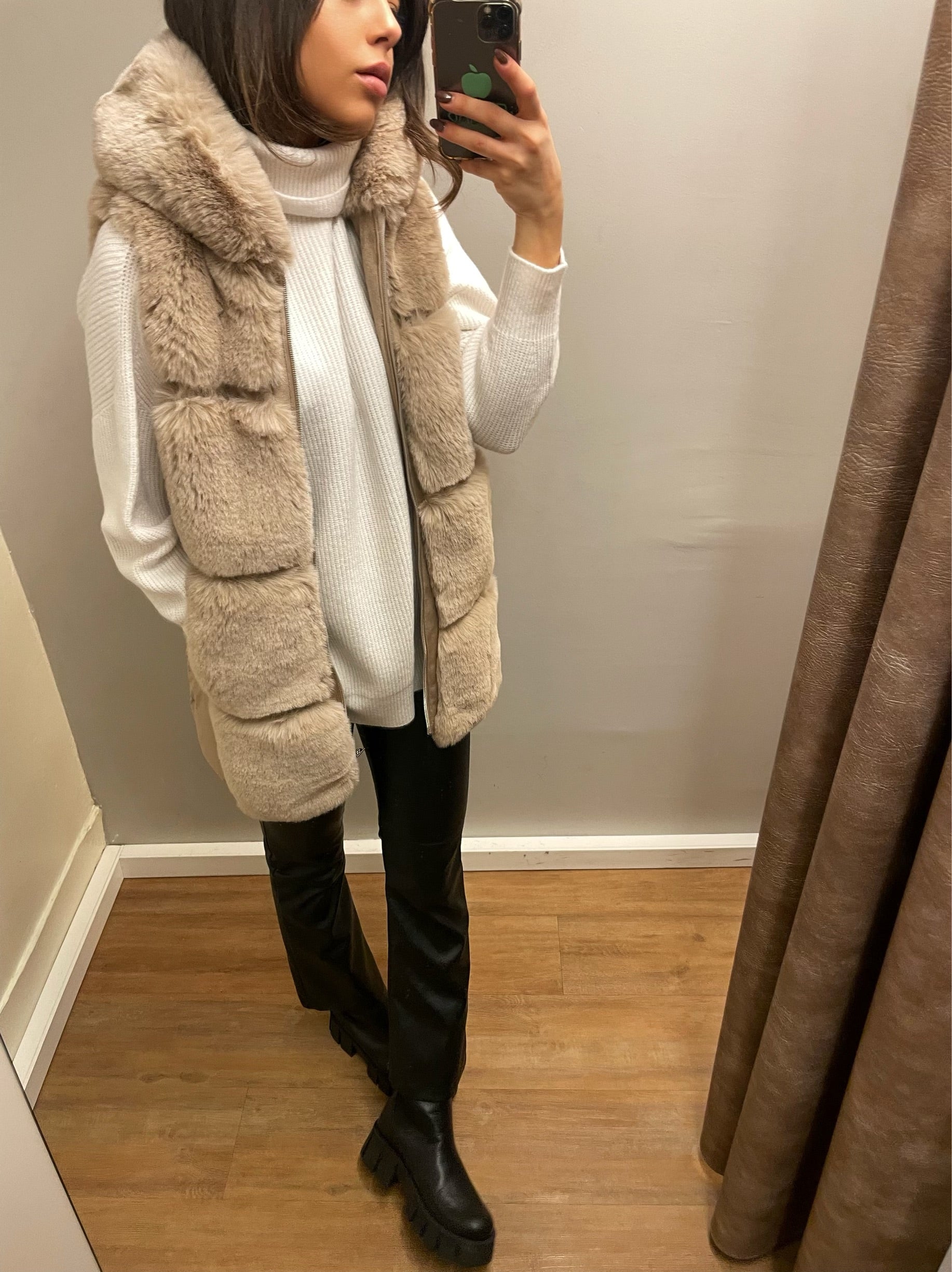 Rinascimento-kauflokal-altstadt-naturfaser-outfit-instagram-c5rinascimento-shopping-onlineshopping-salzburg-c5-OOTD-austria-madeinitaly-fashion-salzburgkauftlokal-Casual-Comfy-Cozy-hw22-model-instagram-neue-kollektion-Herbst-Winter